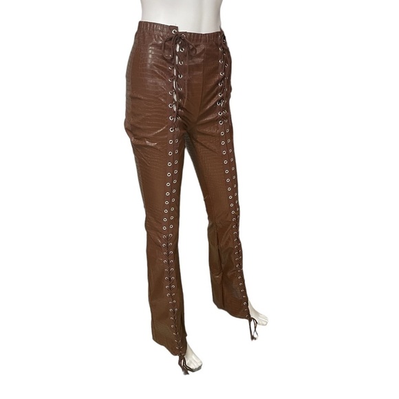 Brown Faux Leather Flares Croc Print Pants
New - Picture 5 of 7